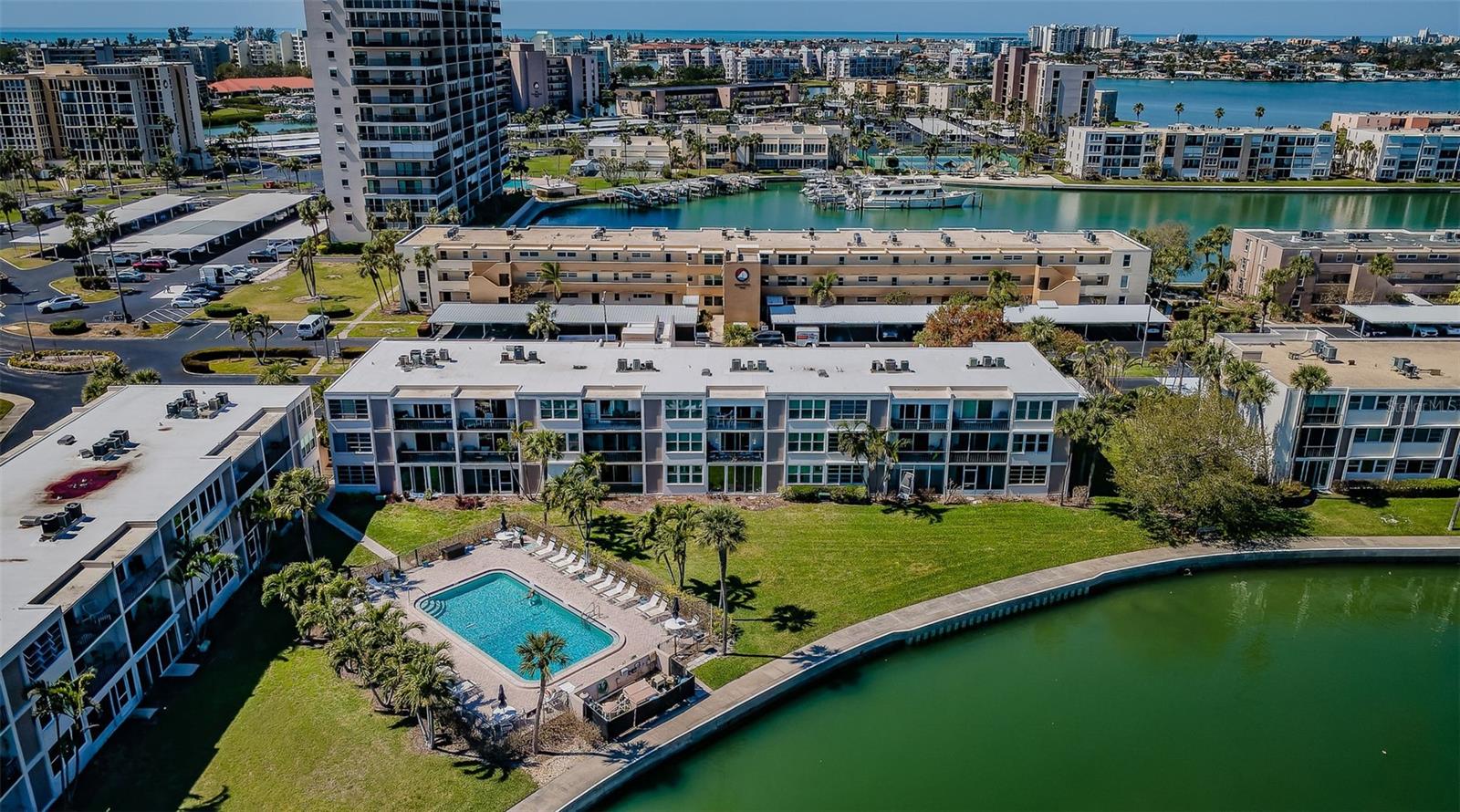 BAY ISLAND - Residential