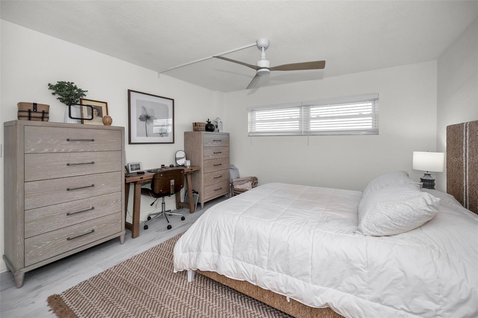 BAY ISLAND - Residential