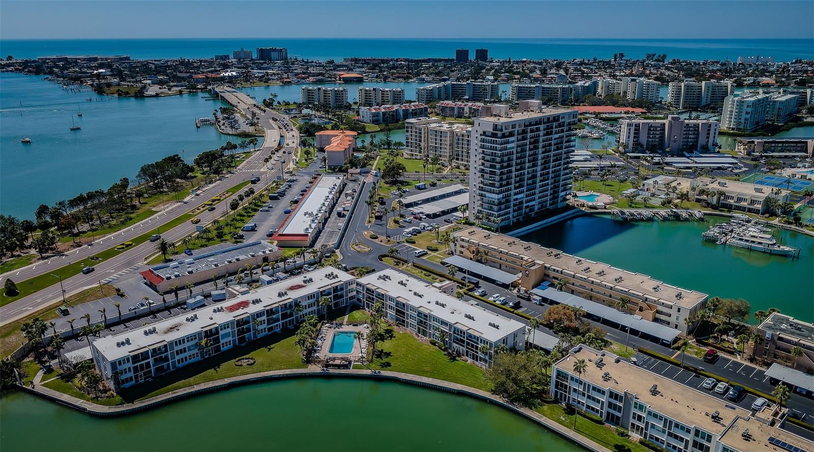 BAY ISLAND - Residential