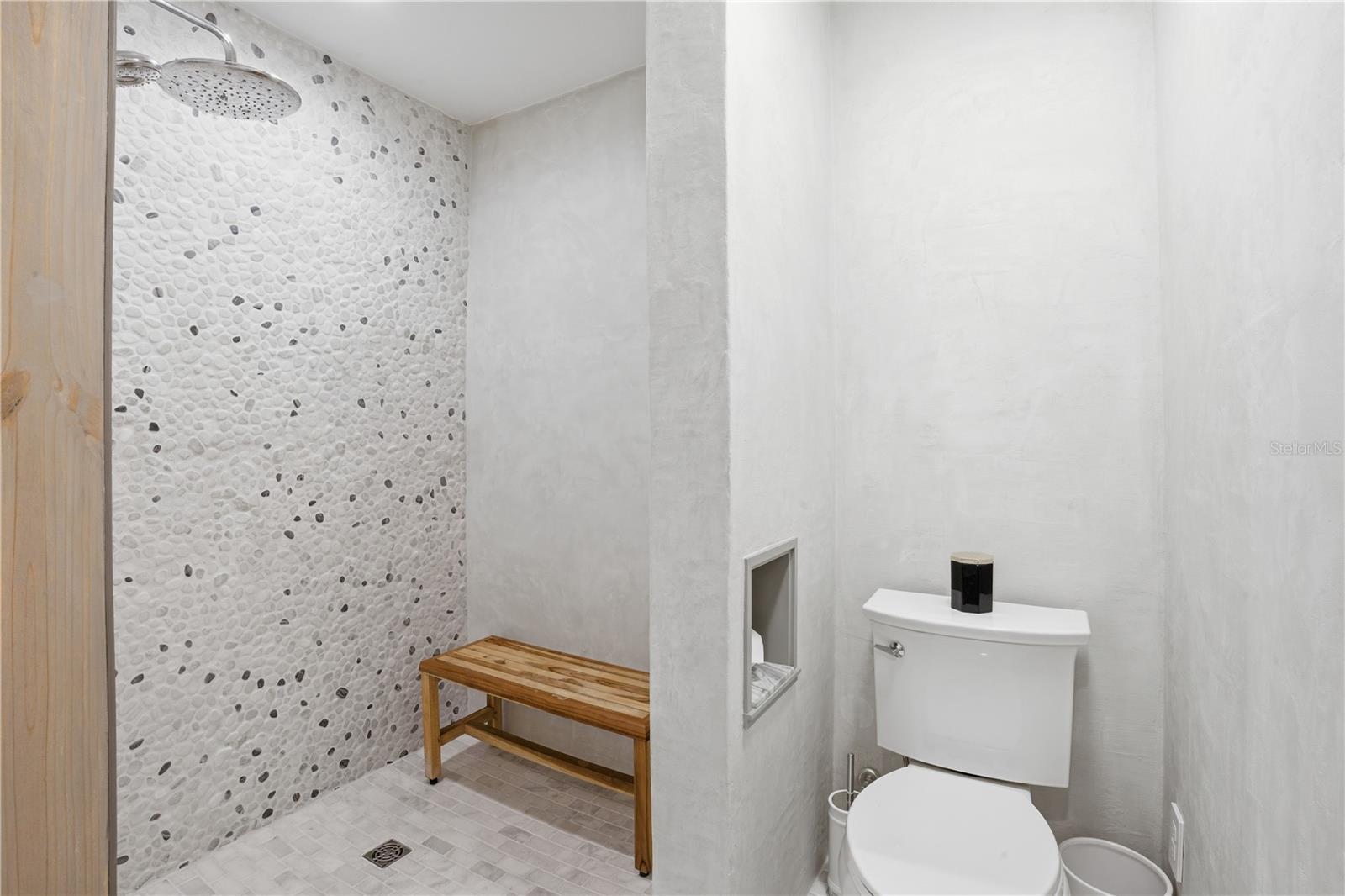 ANCHOR VILLAS/LK MIONA - Residential