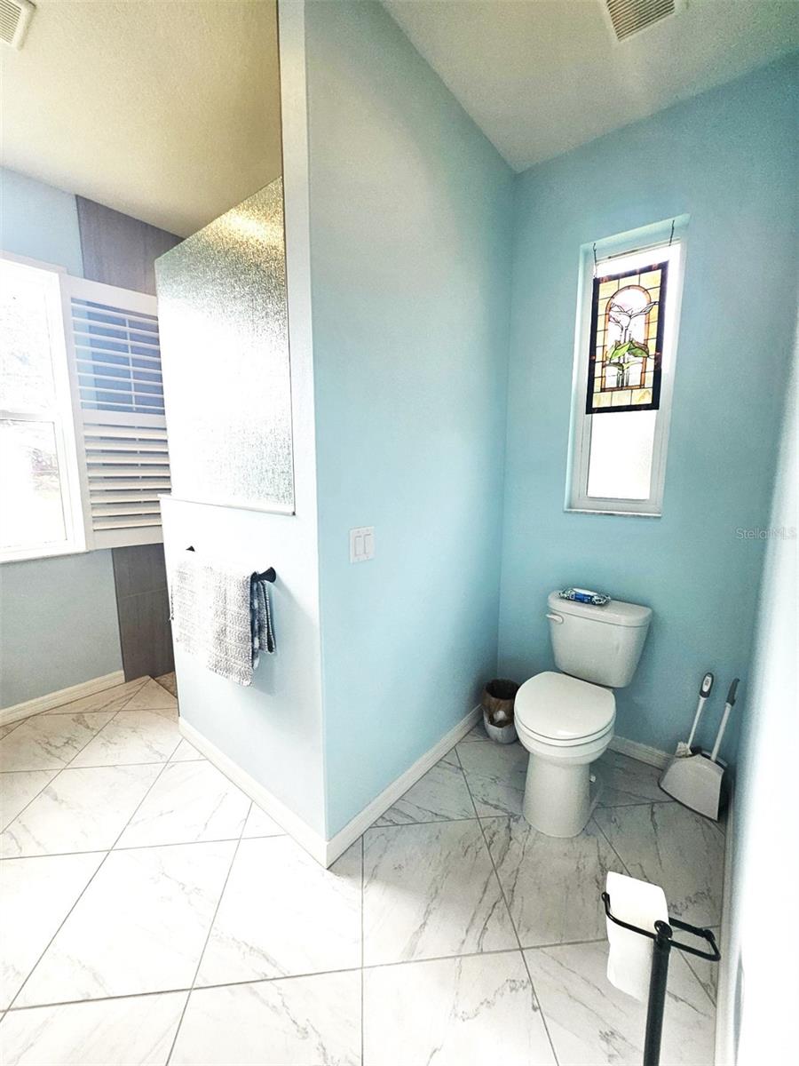 SOUTH VENICE - Residential Lease