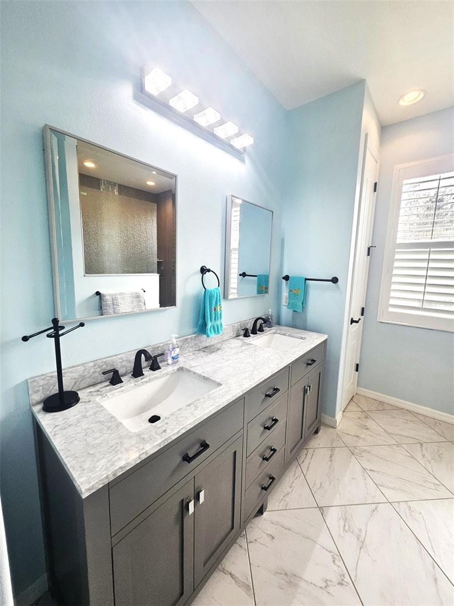 SOUTH VENICE - Residential Lease