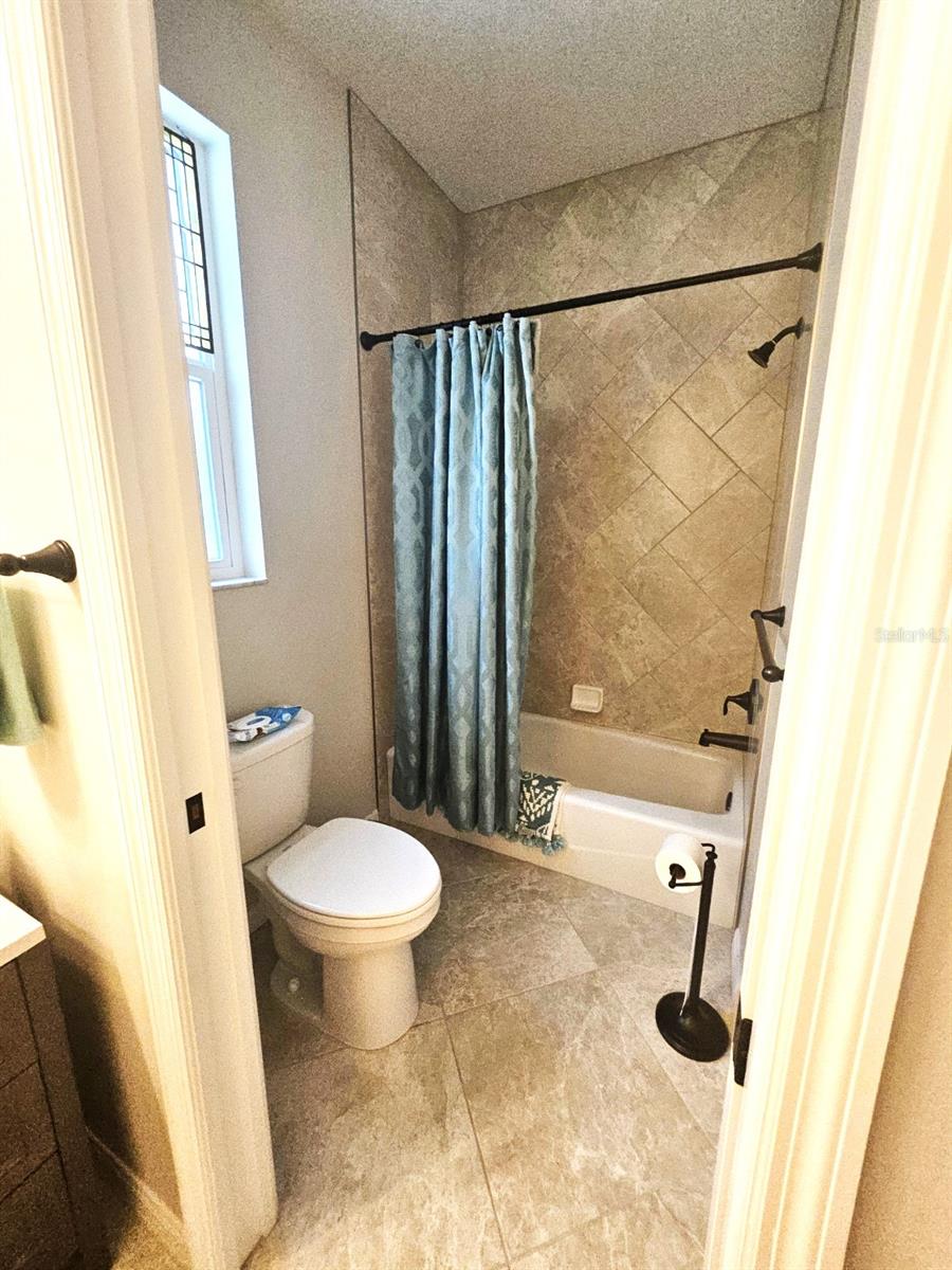SOUTH VENICE - Residential Lease