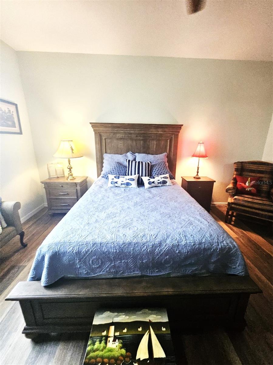 SOUTH VENICE - Residential Lease
