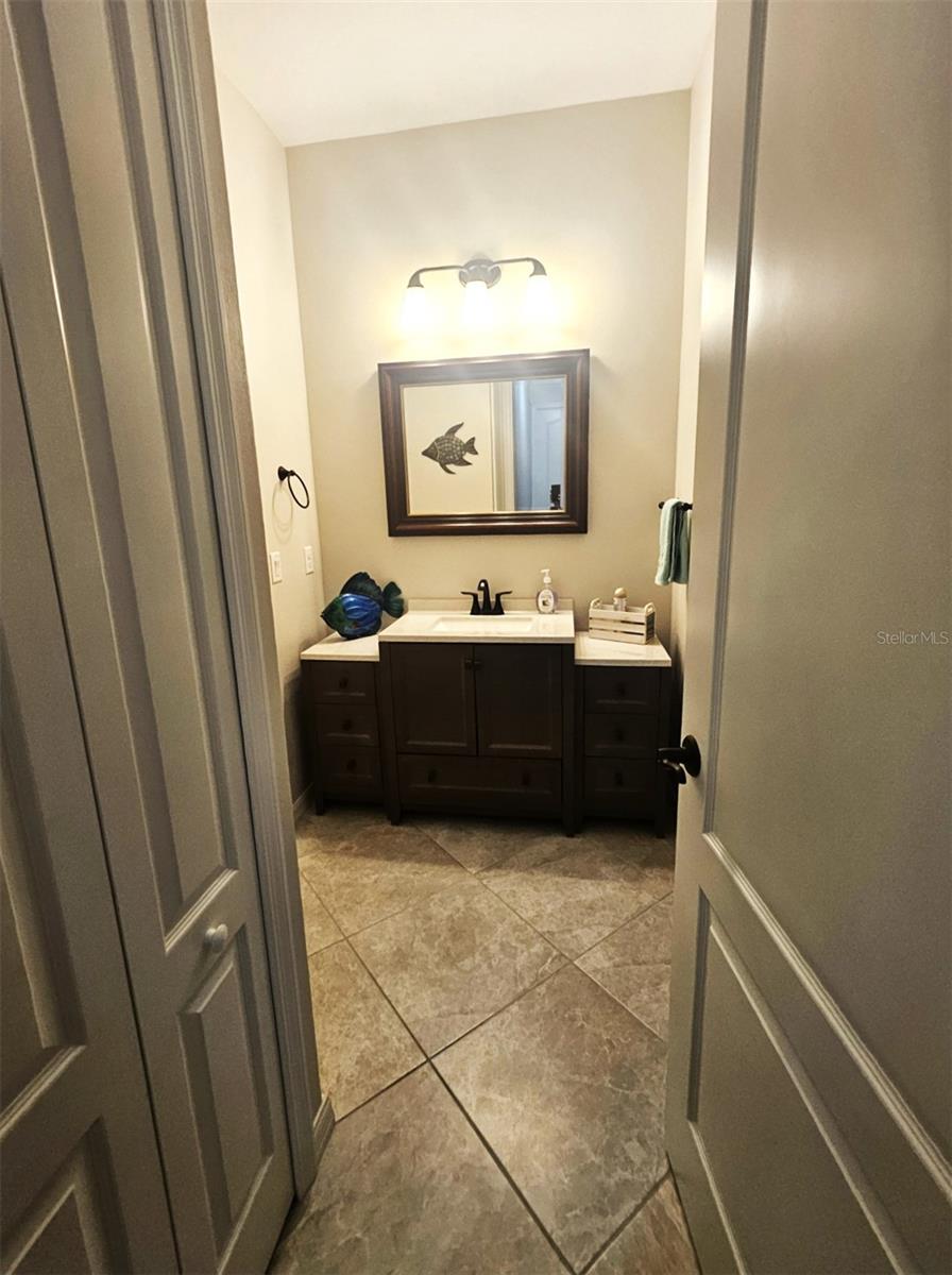 SOUTH VENICE - Residential Lease