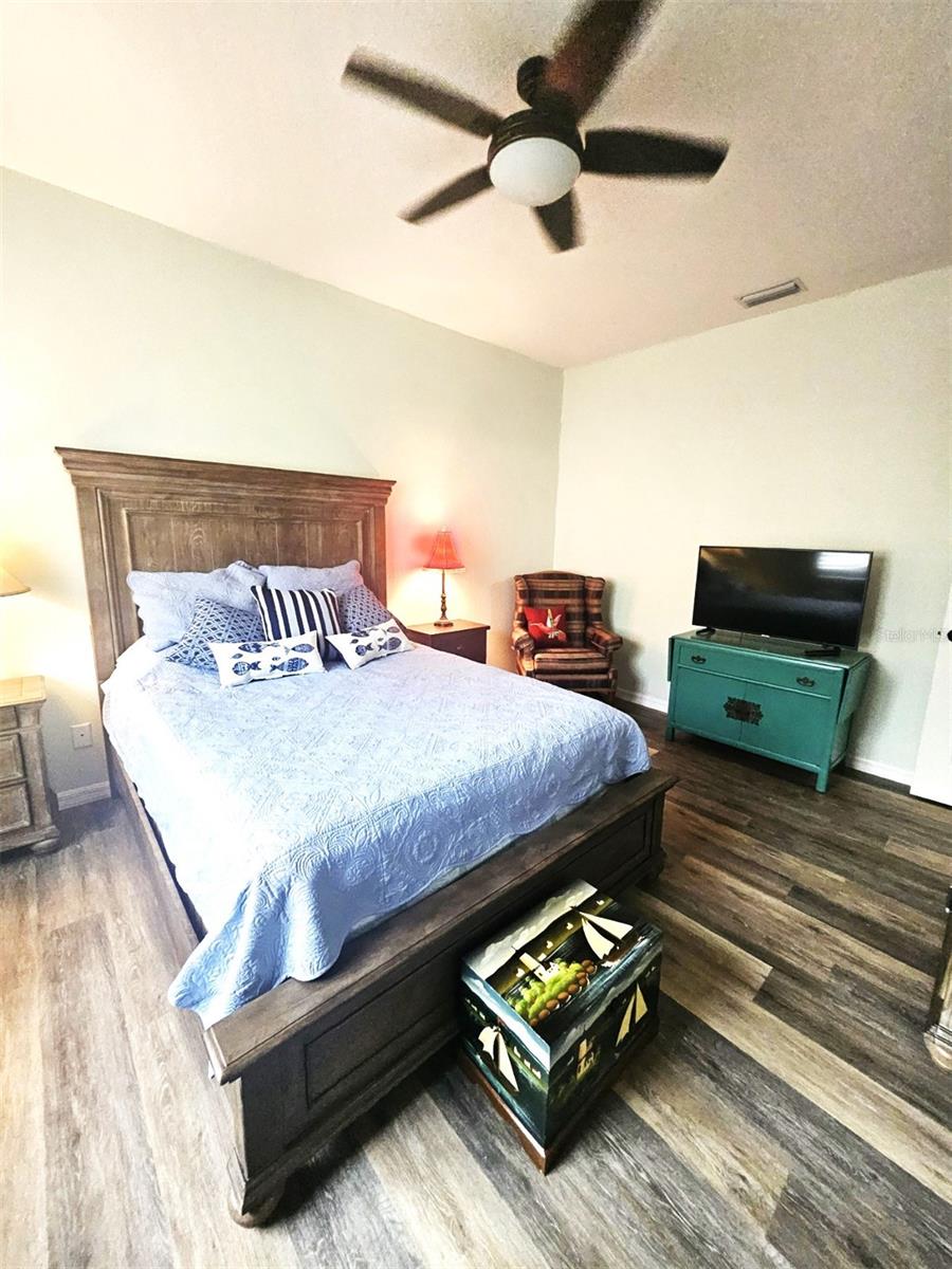 SOUTH VENICE - Residential Lease