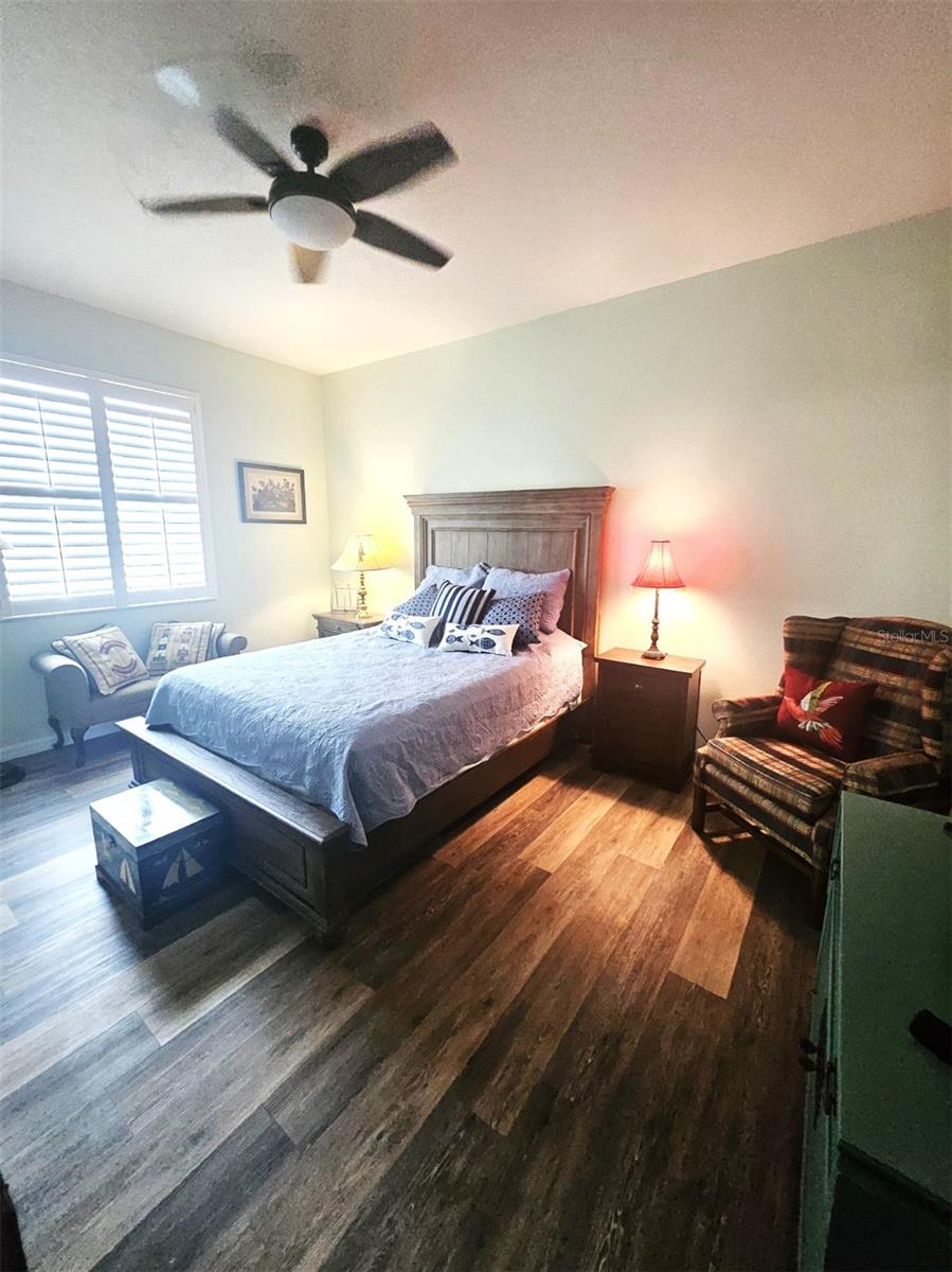 SOUTH VENICE - Residential Lease