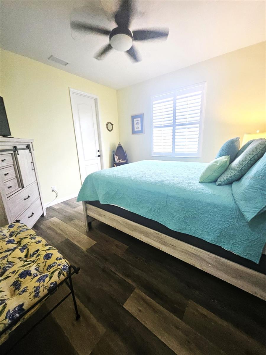 SOUTH VENICE - Residential Lease