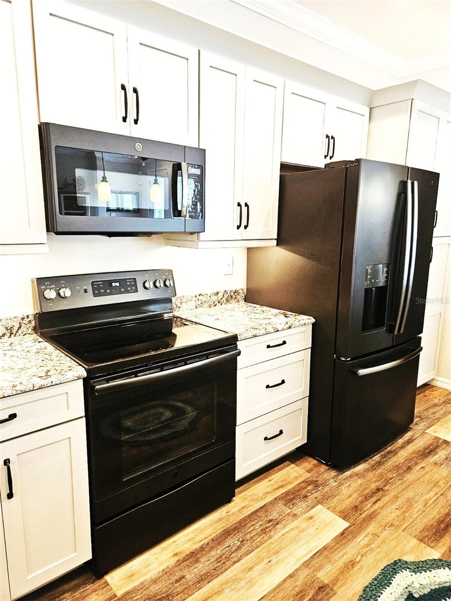 SOUTH VENICE - Residential Lease