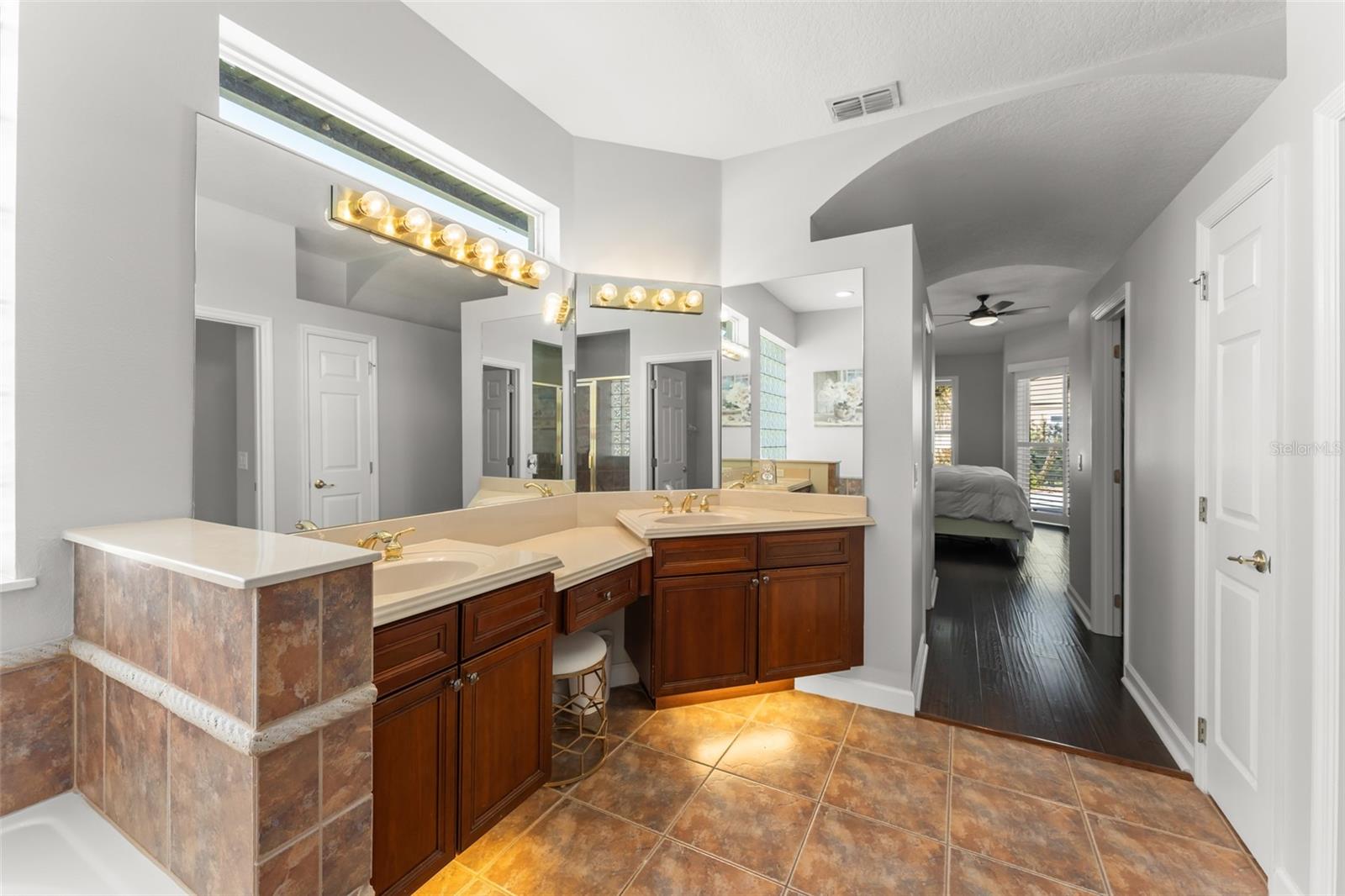 RESERVE AT BELMERE 48 23 - Residential