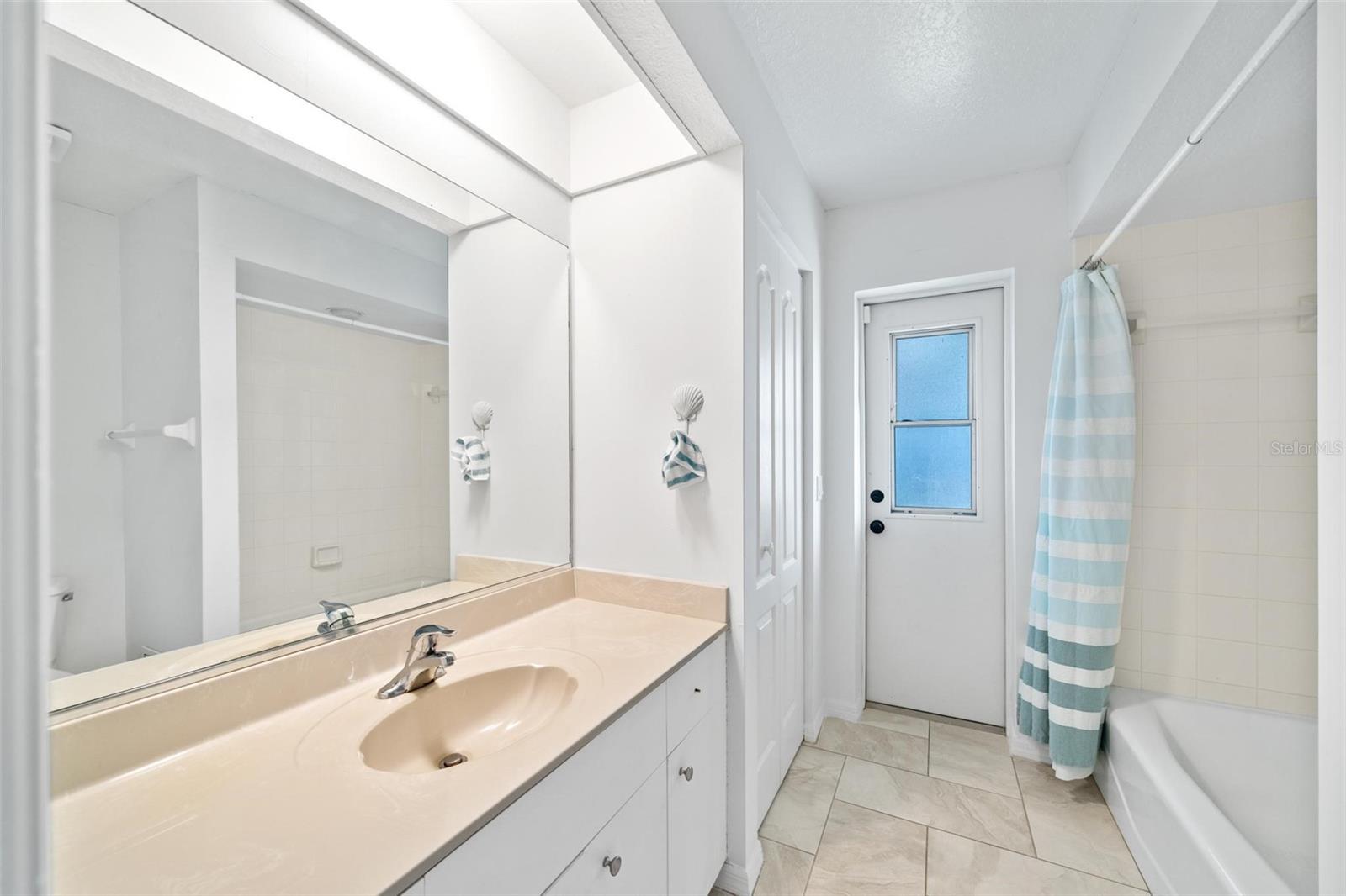 GULF VIEW ESTATES - Residential