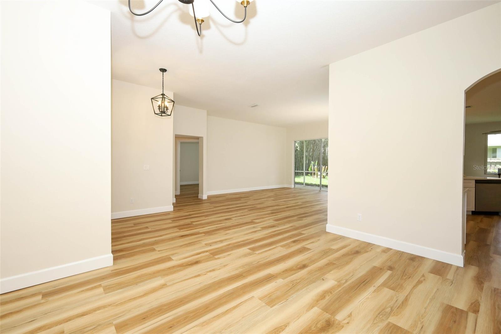 UNIVERSITY ESTATES - Residential