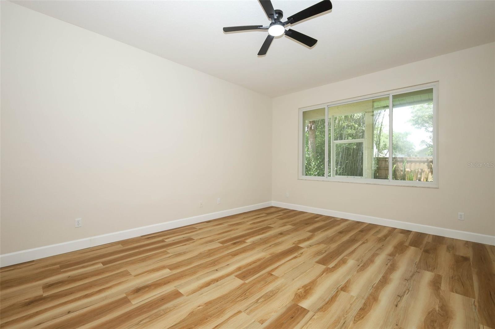 UNIVERSITY ESTATES - Residential