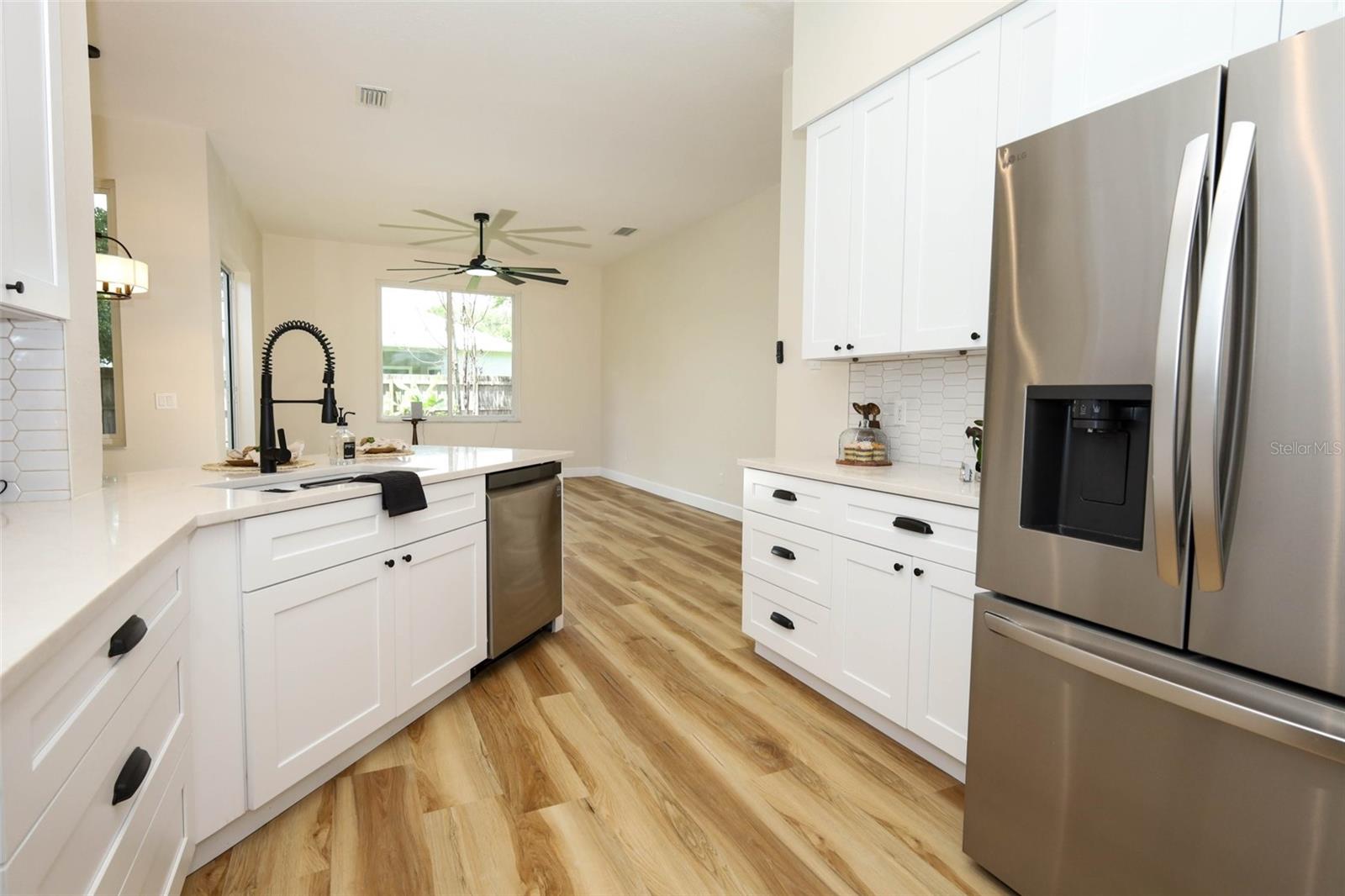 UNIVERSITY ESTATES - Residential
