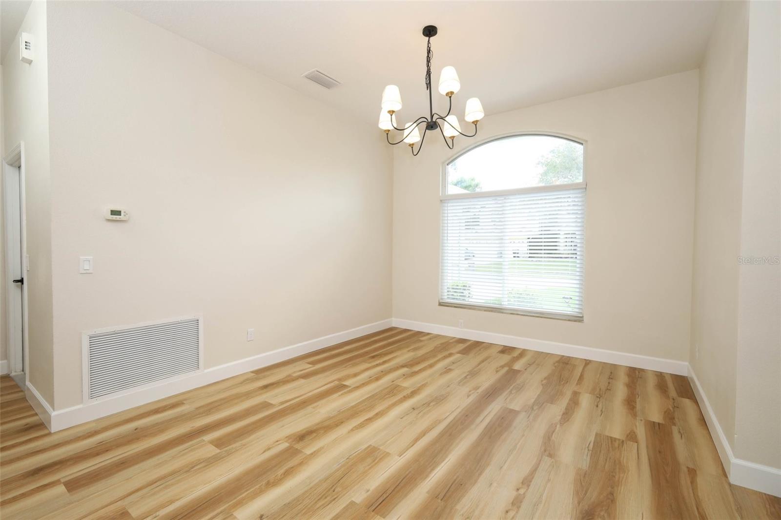 UNIVERSITY ESTATES - Residential