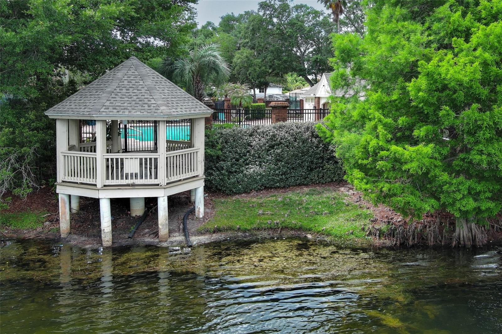 UNIVERSITY ESTATES - Residential