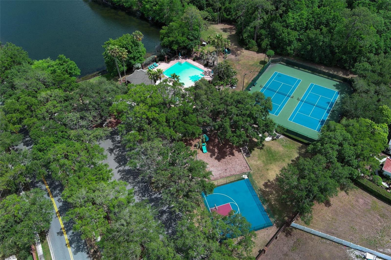 UNIVERSITY ESTATES - Residential