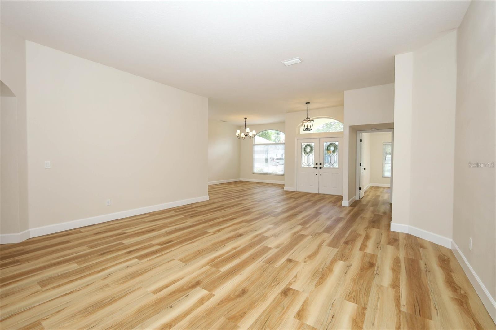 UNIVERSITY ESTATES - Residential