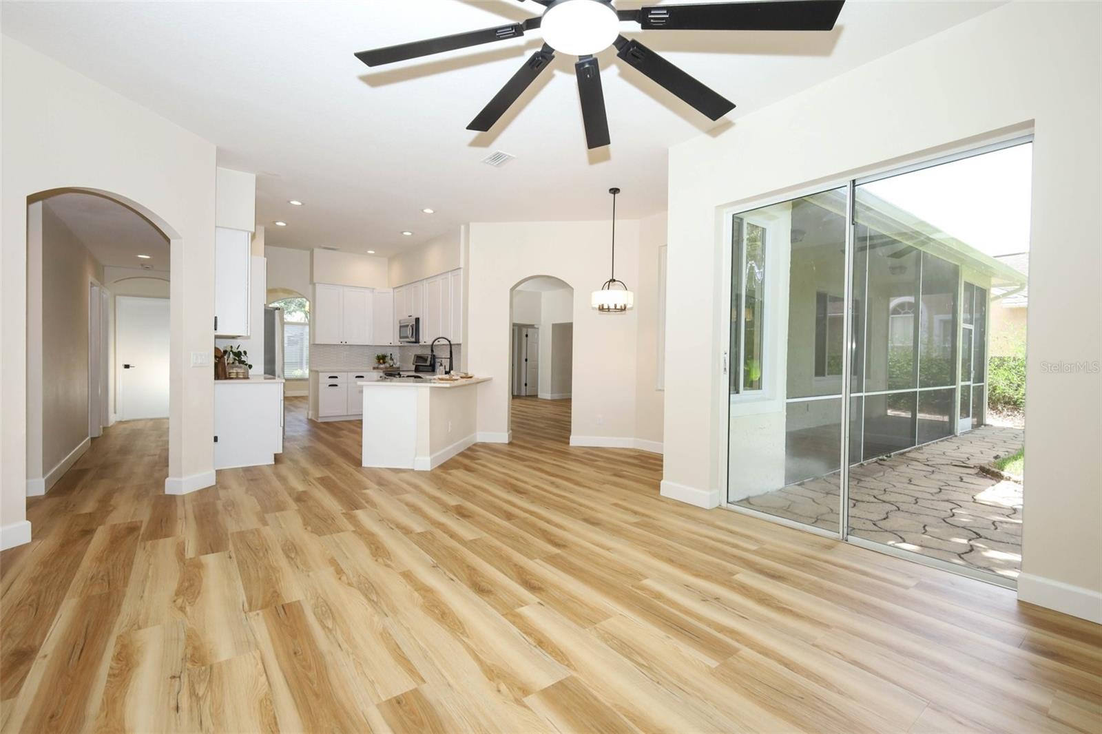 UNIVERSITY ESTATES - Residential