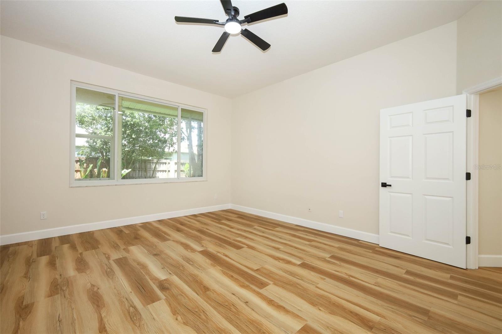 UNIVERSITY ESTATES - Residential