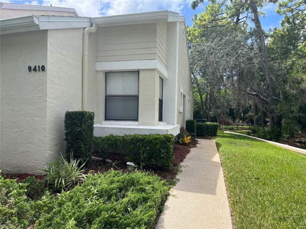 Photo of 9410 Nakoma Way #H, Weeki Wachee, FL 34613 (MLS # W7888879)