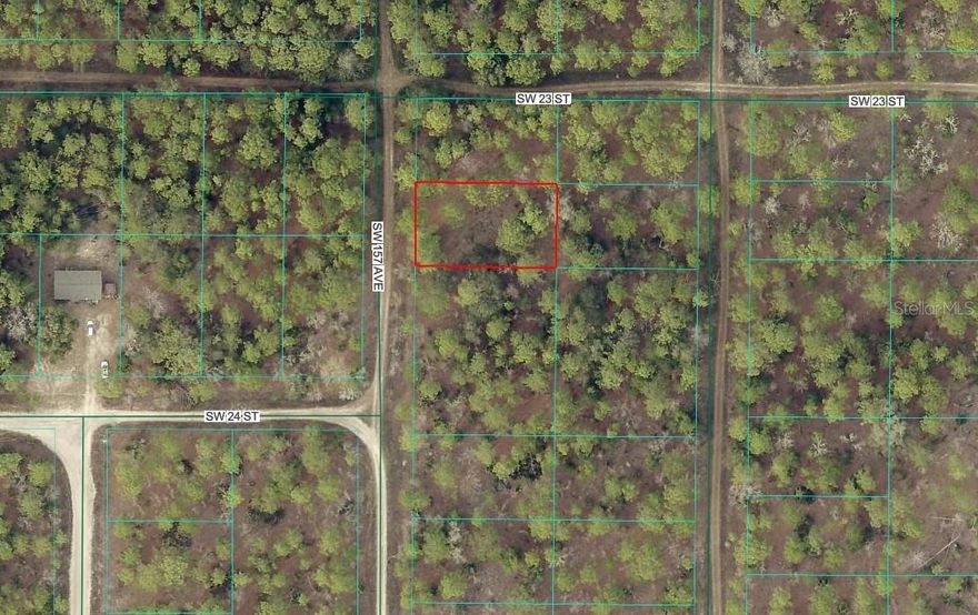 Prime cleared homesite just 15 minutes from the World Equestrian Center and 30 minutes to Paddock Mall. Features a U-shaped driveway and completed survey—ready for your build. Located in a growing area with nearby homes and utilities. Well and septic needed.
Build now or invest for the future !