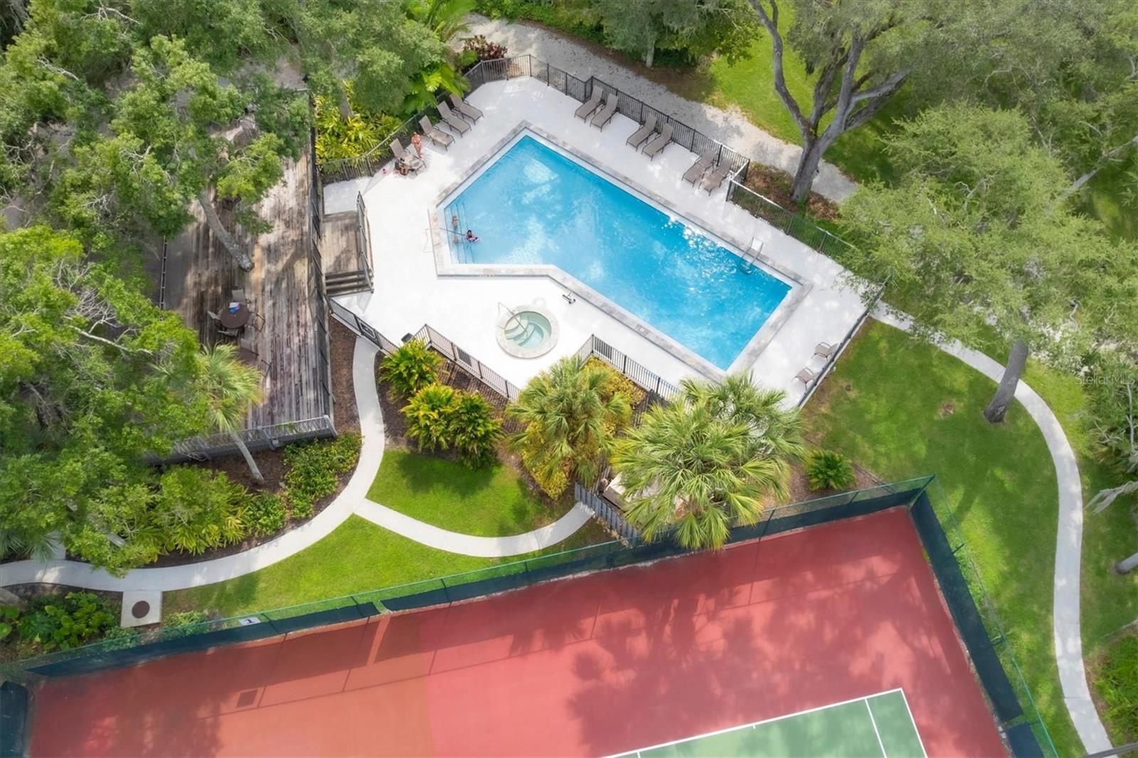 LAKES ESTATES 3 OF SARASOTA - Residential