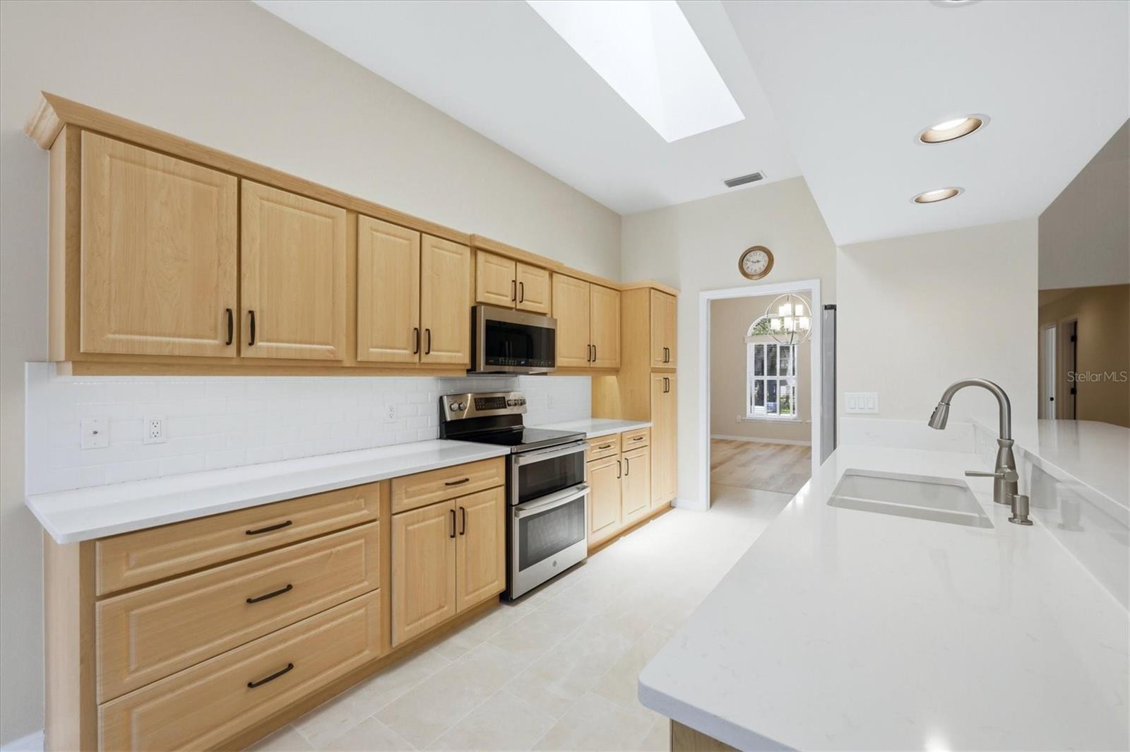 LAKES ESTATES 3 OF SARASOTA - Residential