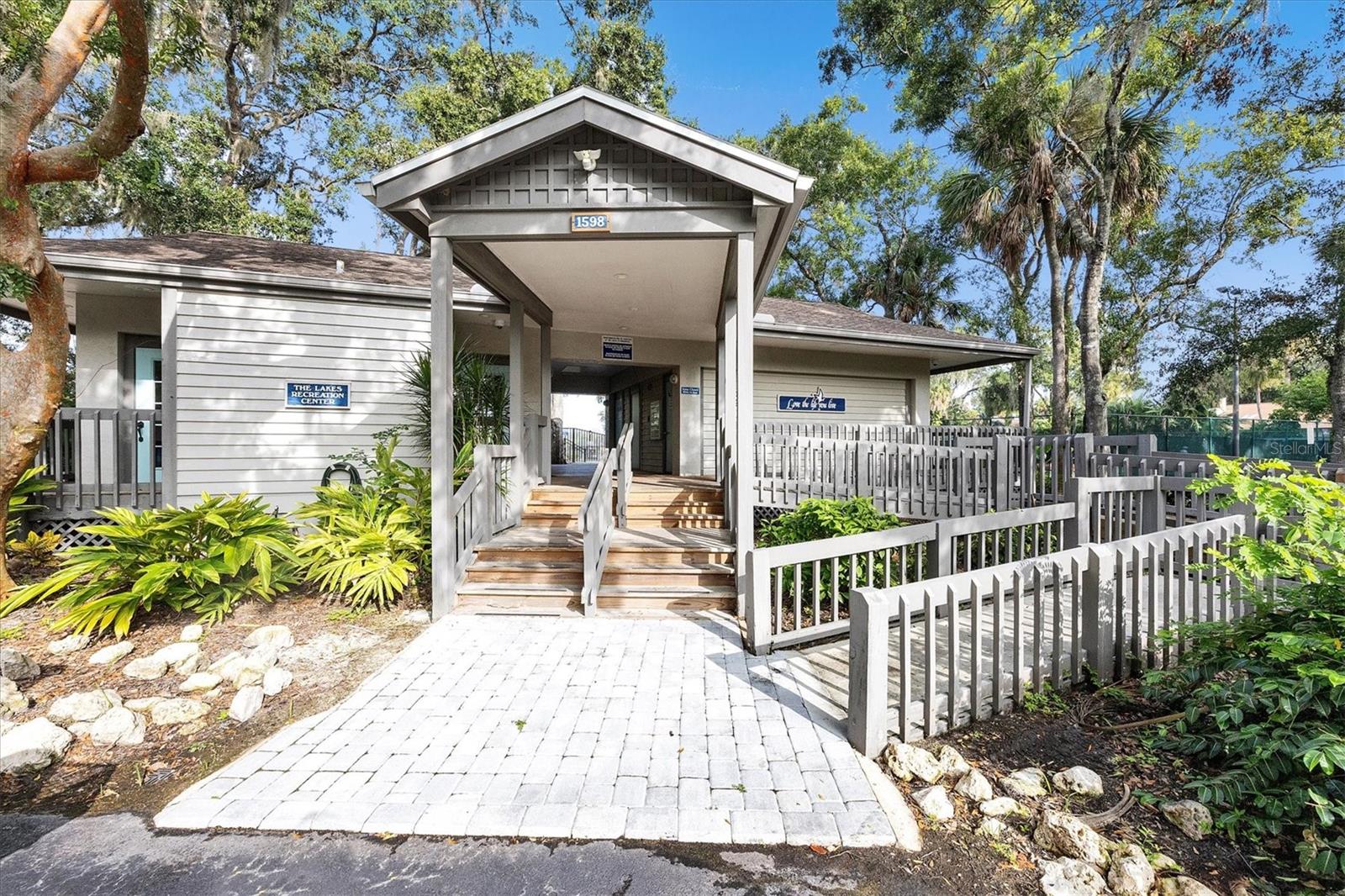 LAKES ESTATES 3 OF SARASOTA - Residential