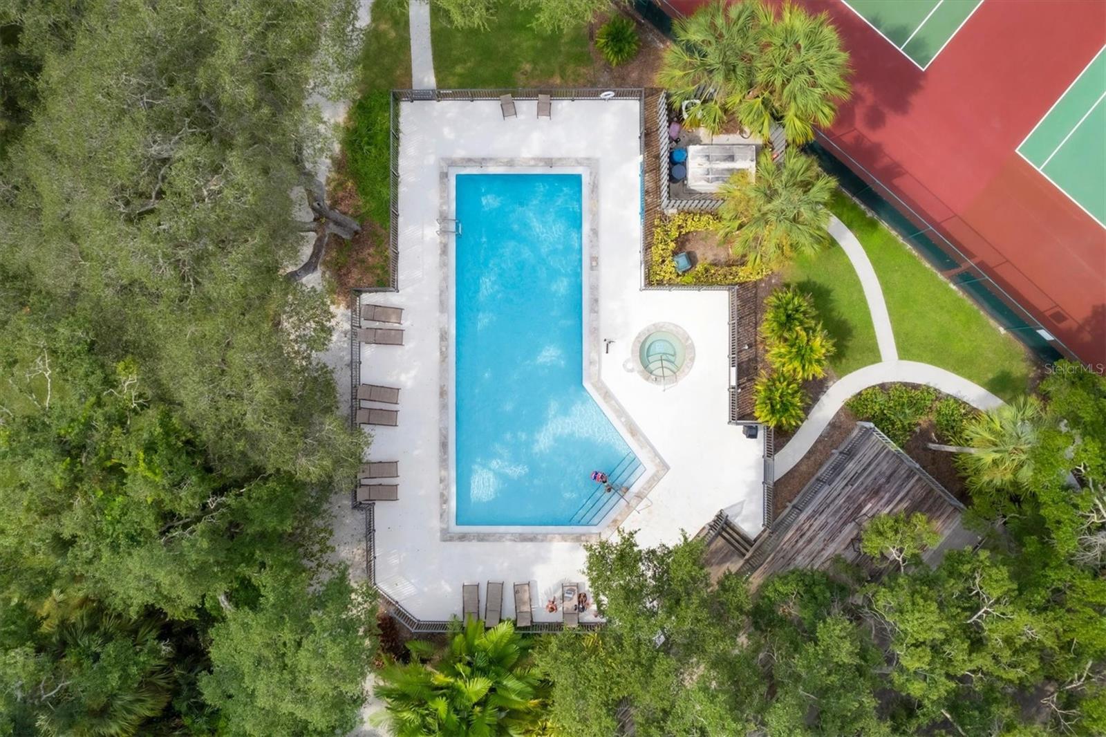 LAKES ESTATES 3 OF SARASOTA - Residential