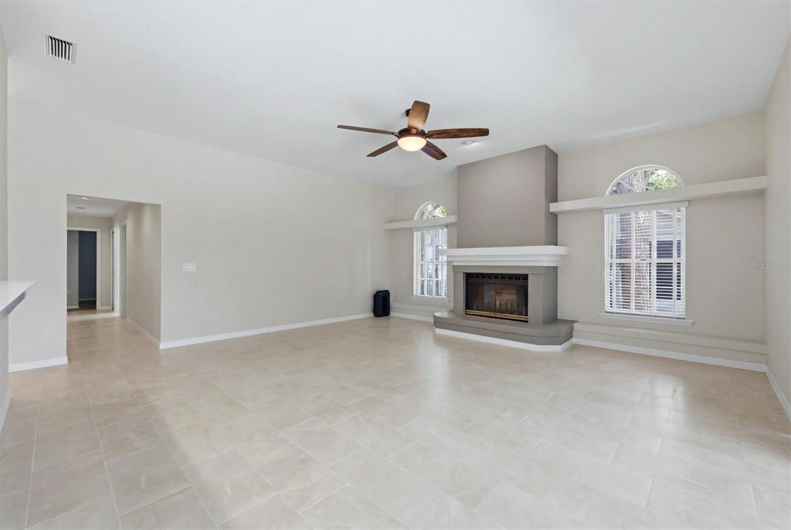 LAKES ESTATES 3 OF SARASOTA - Residential