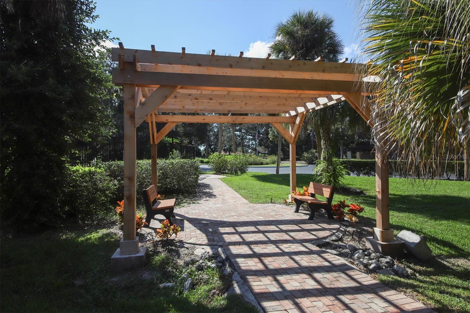 LAKES ESTATES 3 OF SARASOTA - Residential