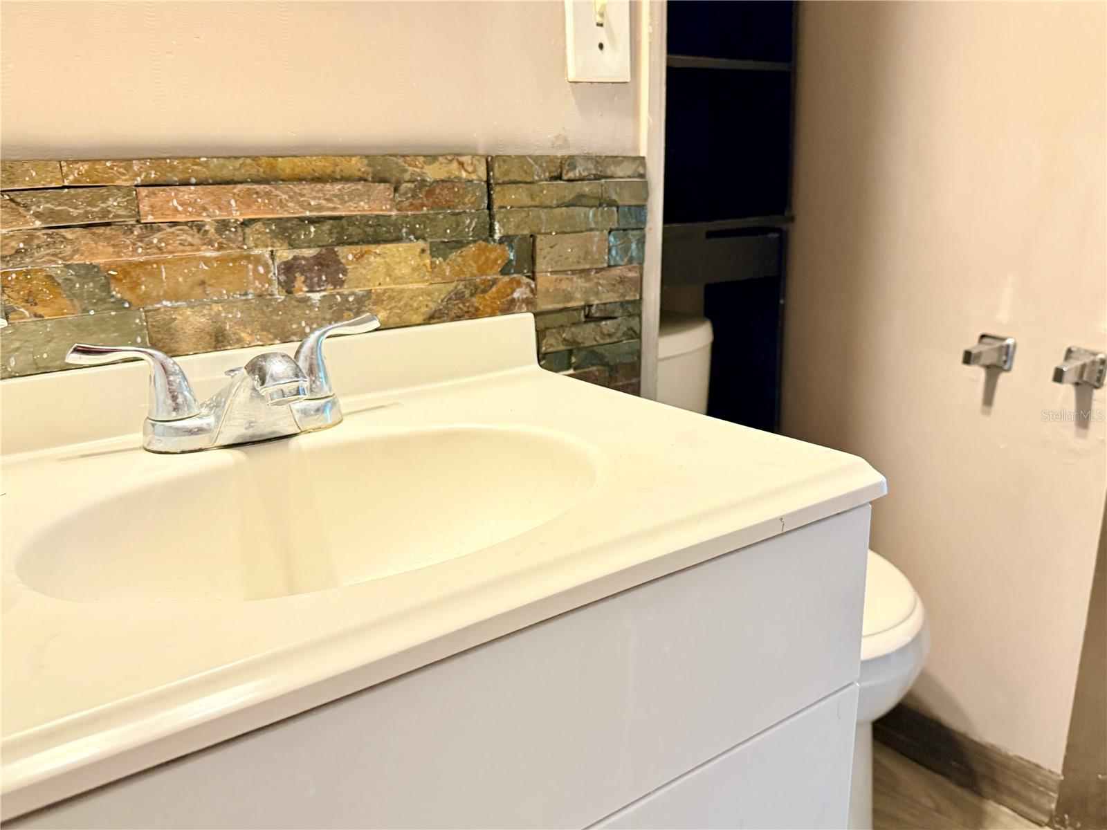 CAROLINA TENNESSEE - Residential