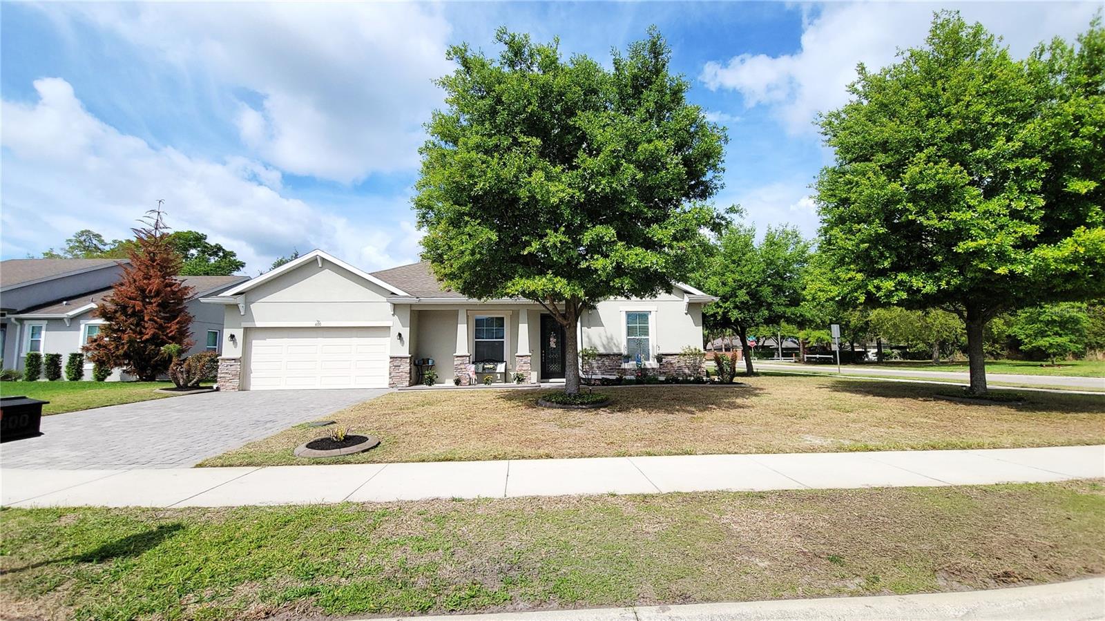 RIDGEWOOD CROSSING - Residential