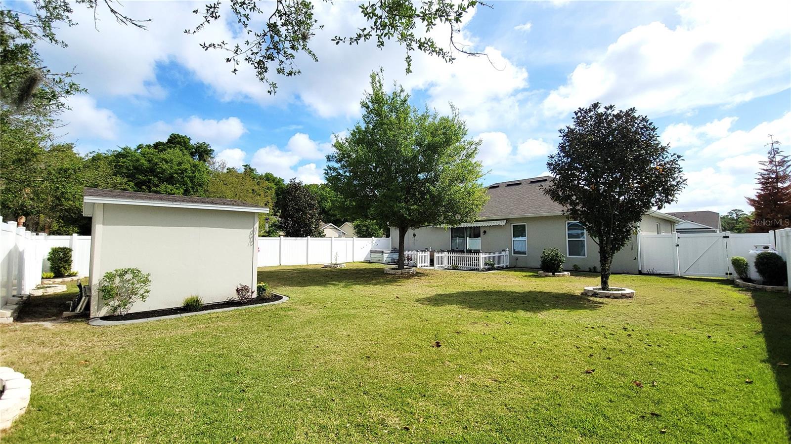 RIDGEWOOD CROSSING - Residential