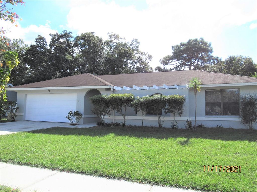 Photo of 631 Sandy Creek Drive, Brandon, FL 33511 (MLS # TB8485575)