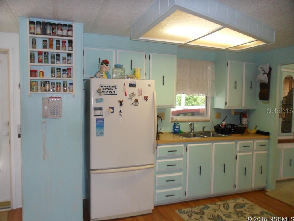 Laurelwood Mobile Estates Unit 01 - Residential