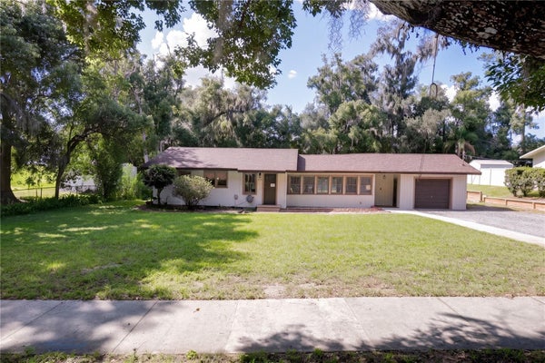 467 S CARPENTER AVE, ORANGE CITY, FL 32763 - Image cfa6d2b51720643a4dd6737817c553e2/2701323092