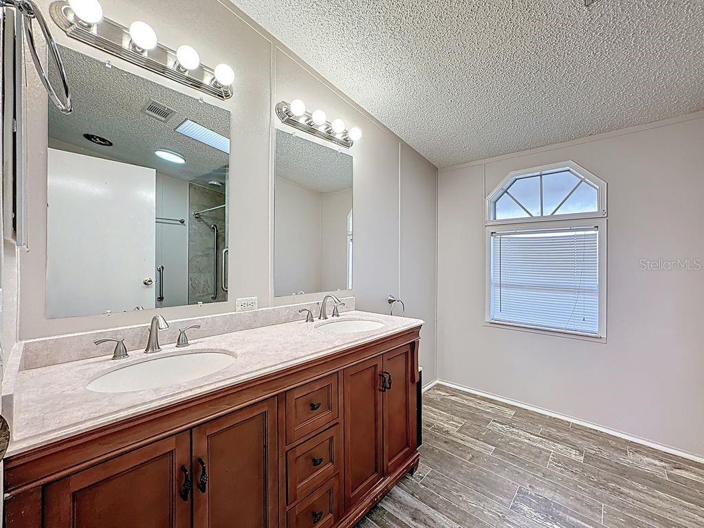 BRUSSELS BOY PH I & II - Residential