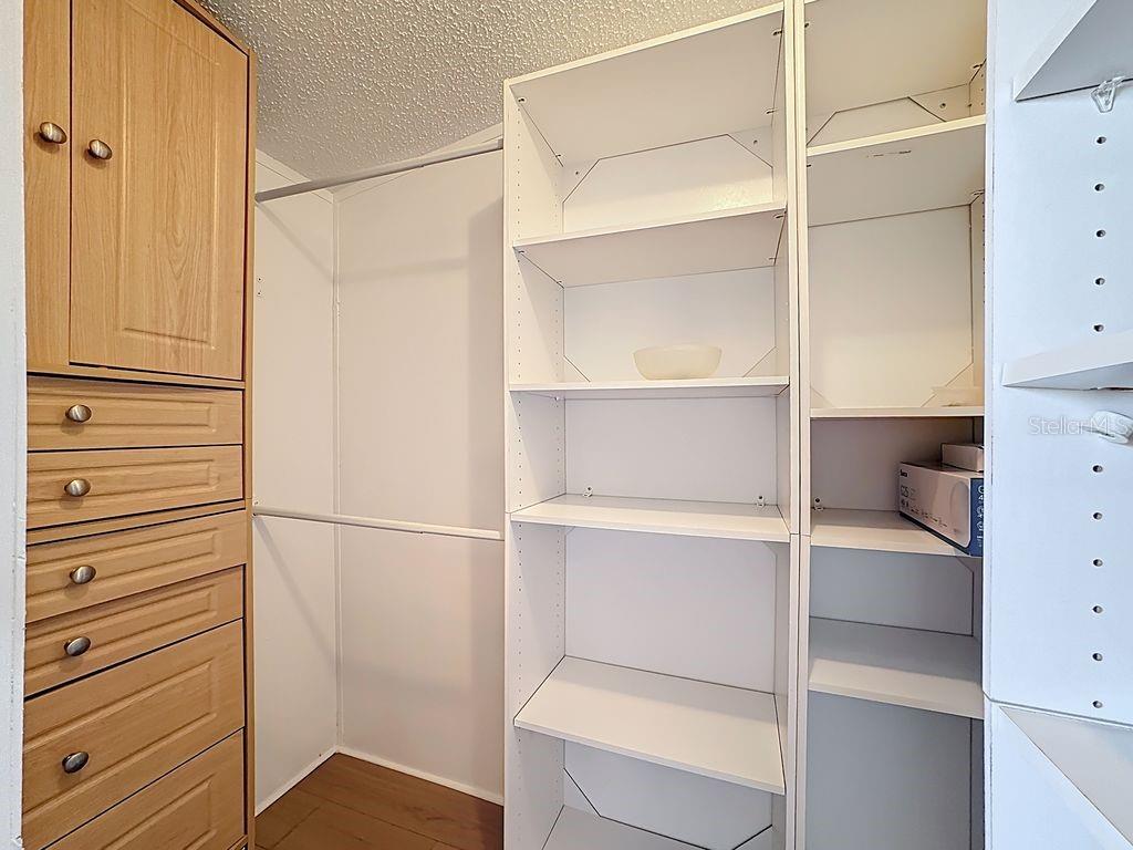 BRUSSELS BOY PH I & II - Residential