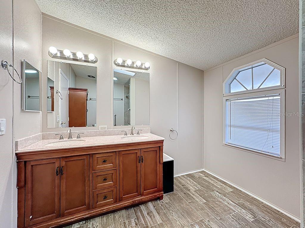 BRUSSELS BOY PH I & II - Residential