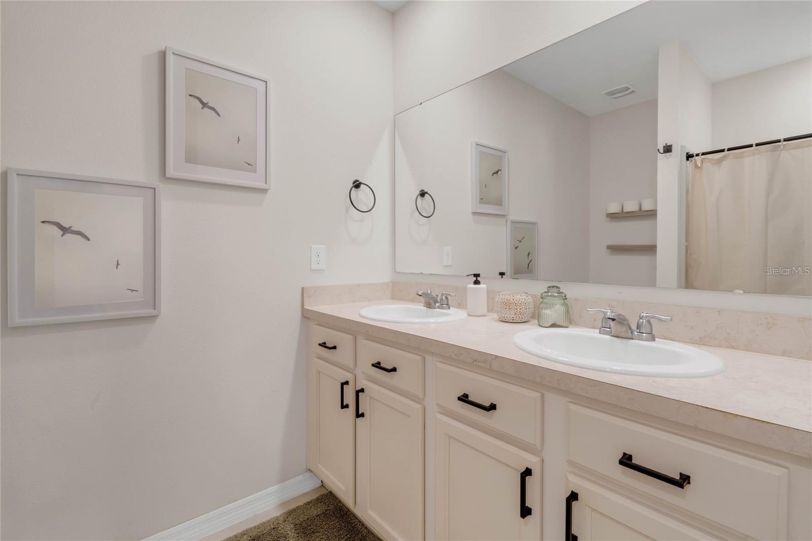 RIVERBEND AT CAMERON HEIGHTS PH 3 - Residential Lease