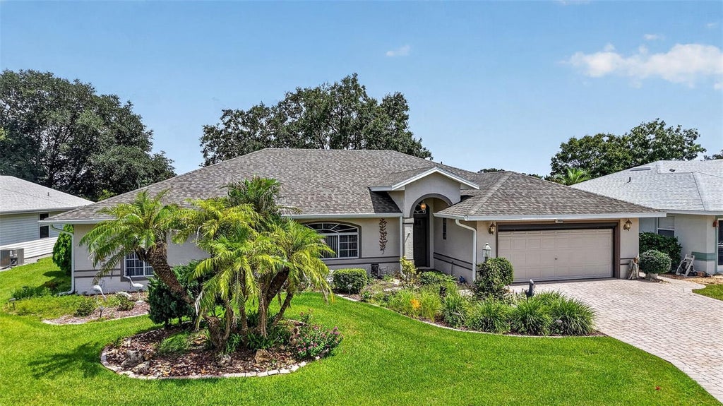 Photo of 21526 King Henry Avenue, Leesburg, FL 34748 (MLS # G5117191)