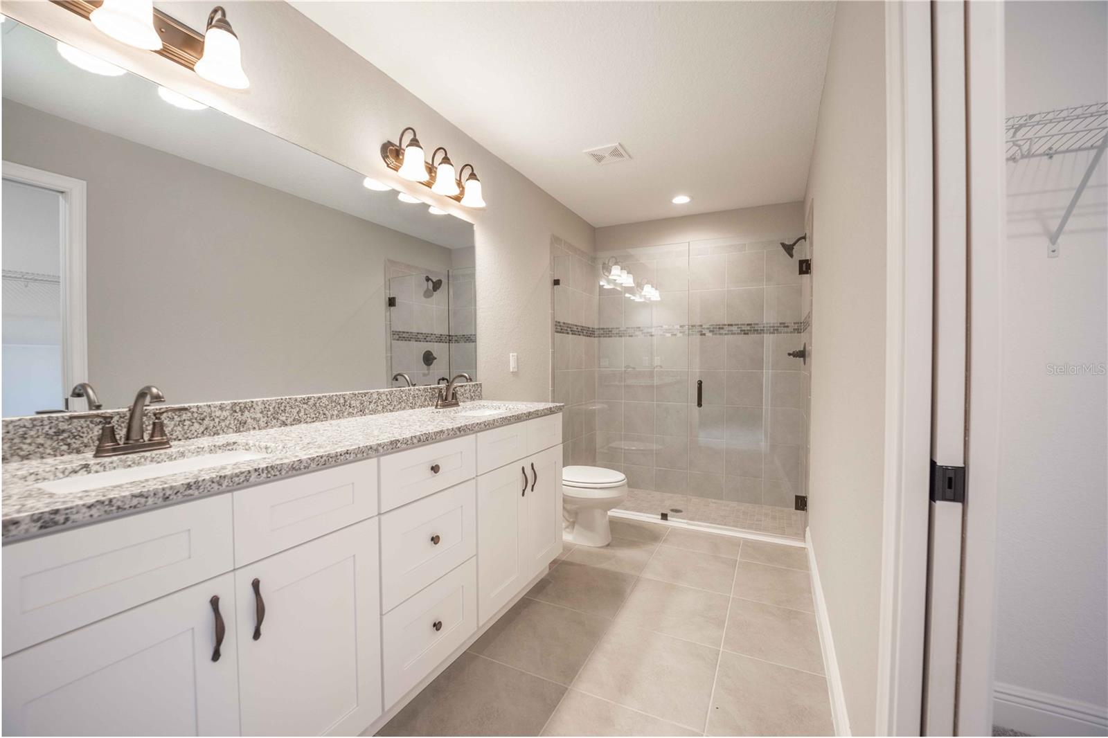 ORANGE BLOSSOM UN 5 - Residential Lease