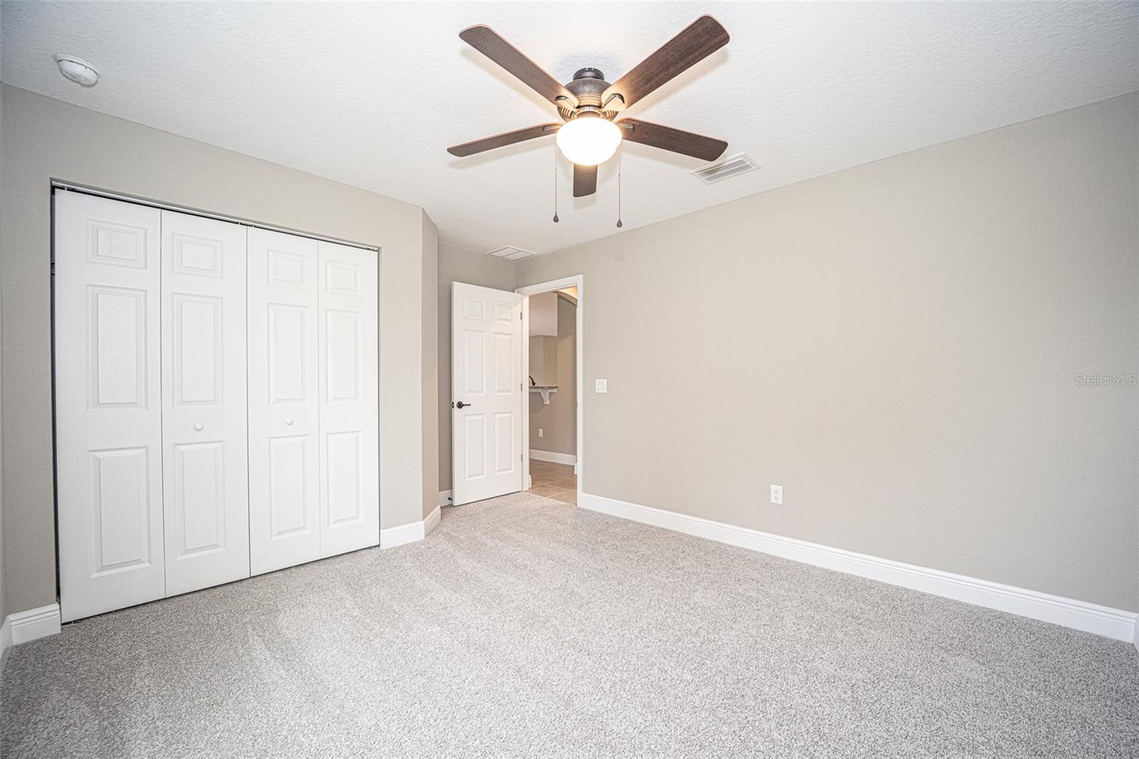 ORANGE BLOSSOM UN 5 - Residential Lease