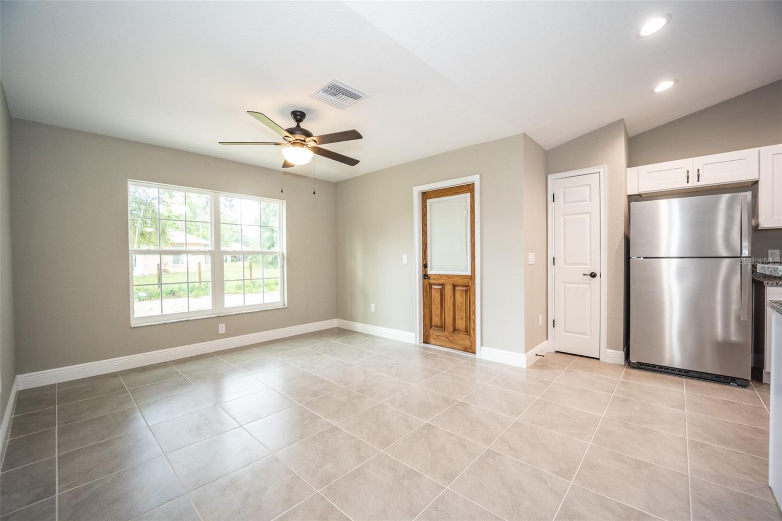 ORANGE BLOSSOM UN 5 - Residential Lease