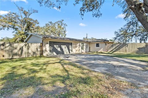 A home in LAKELAND