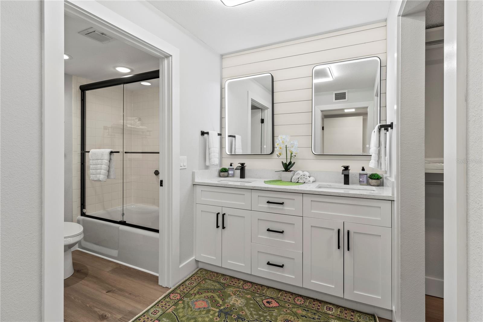 BAYPORT BCH & TEN PH B - Residential Lease