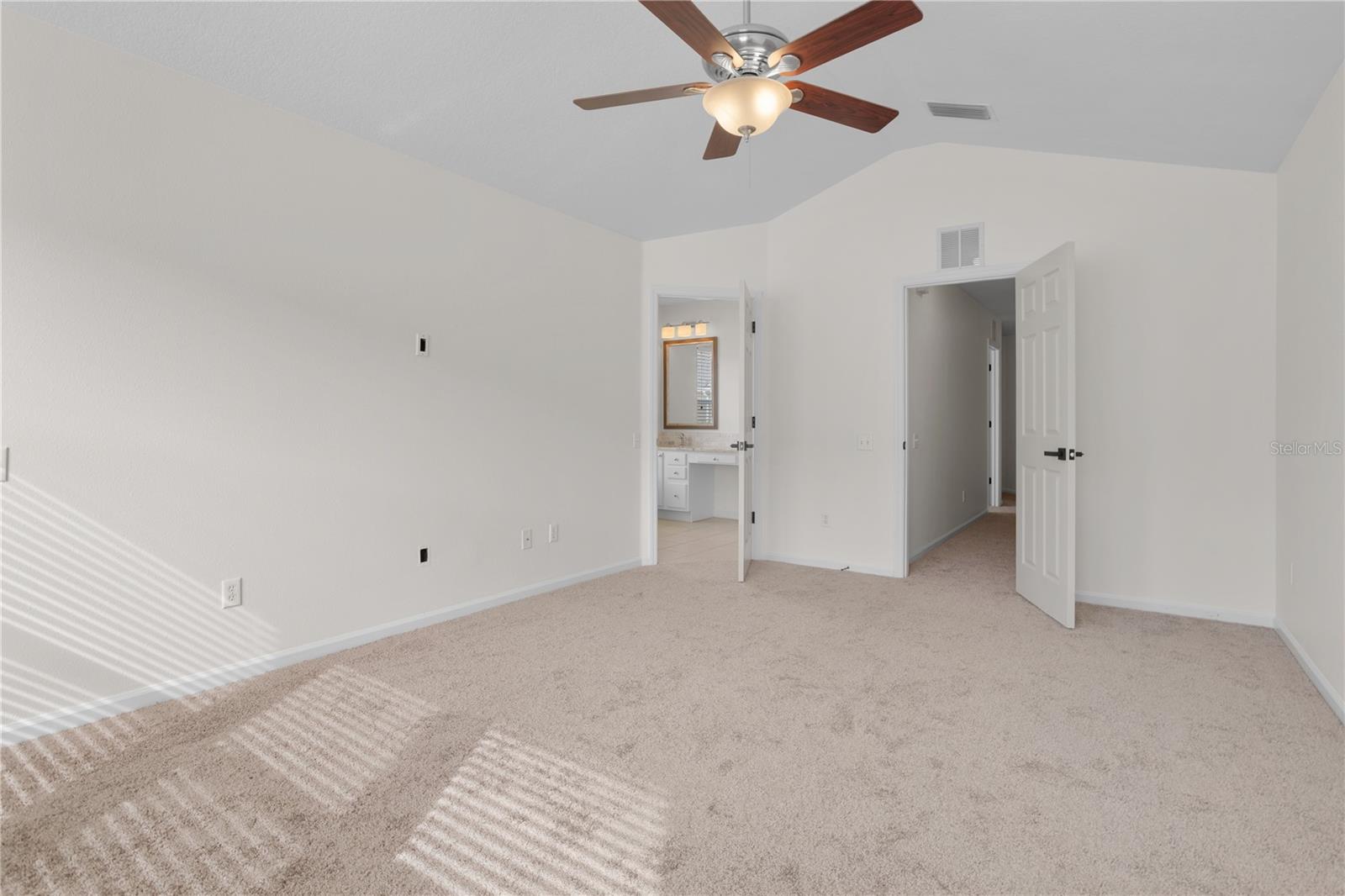 VISTAS AT LAKE HOWELL - Residential Lease