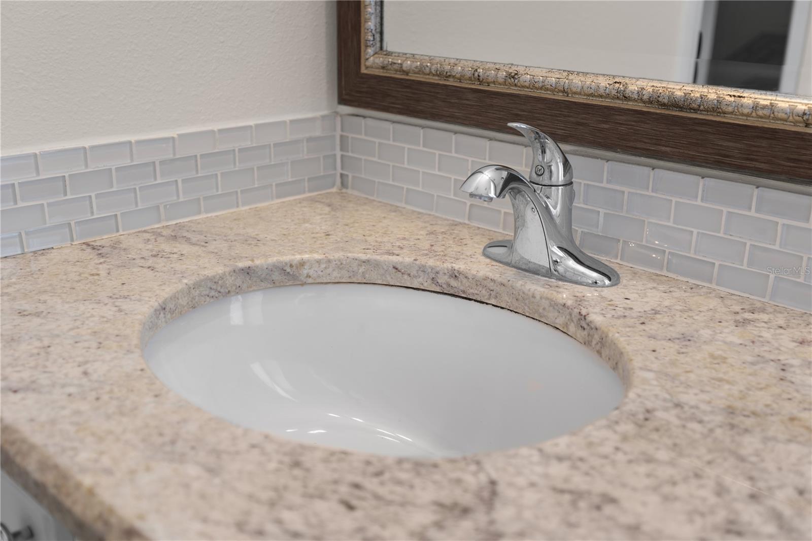 VISTAS AT LAKE HOWELL - Residential Lease